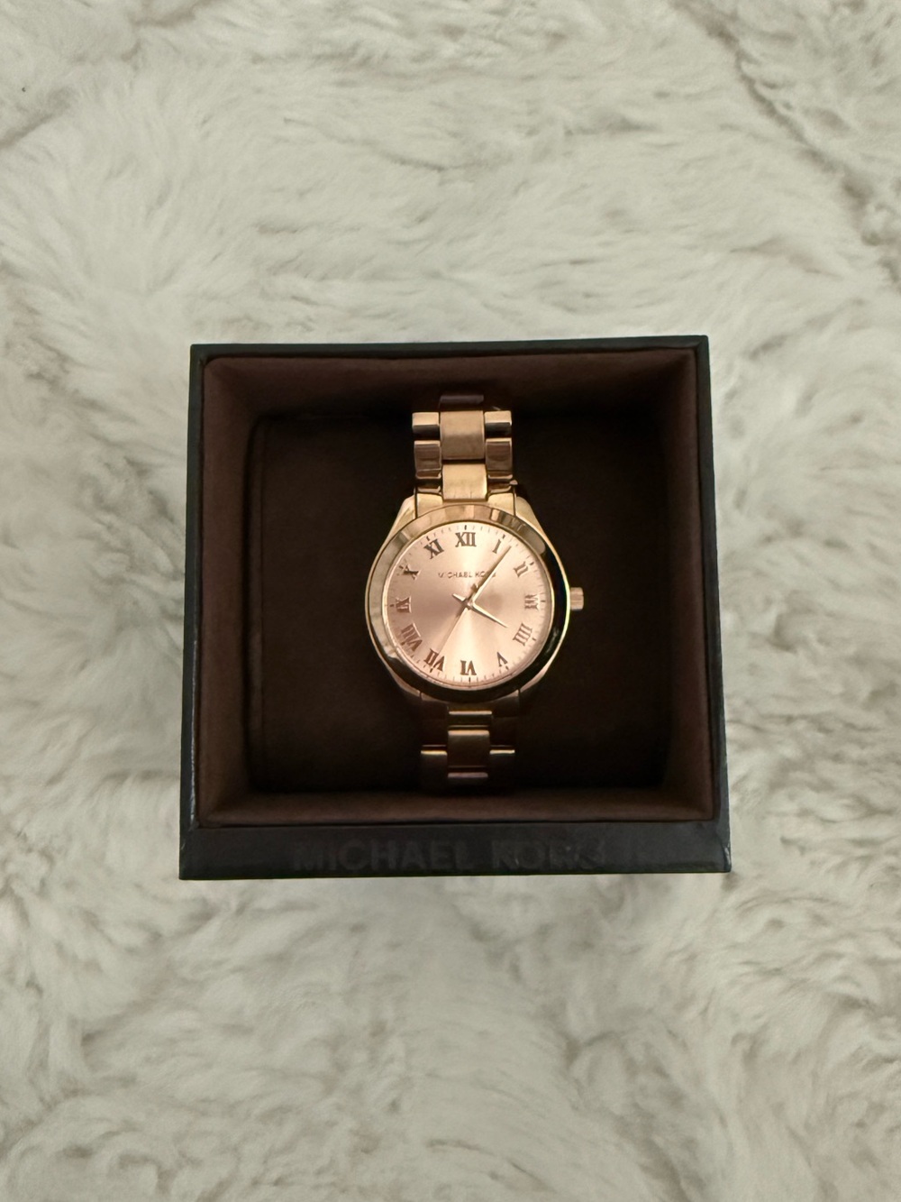 Michael Kors Rose Gold Womens Watch - Picture 3 of 3